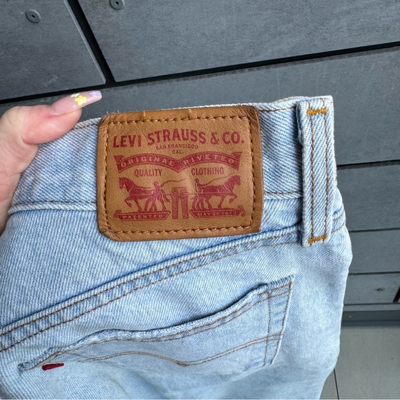 Levi’s women’s jeans - Picture 3 of 9
